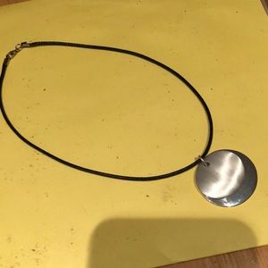 Silver pendant rope necklace